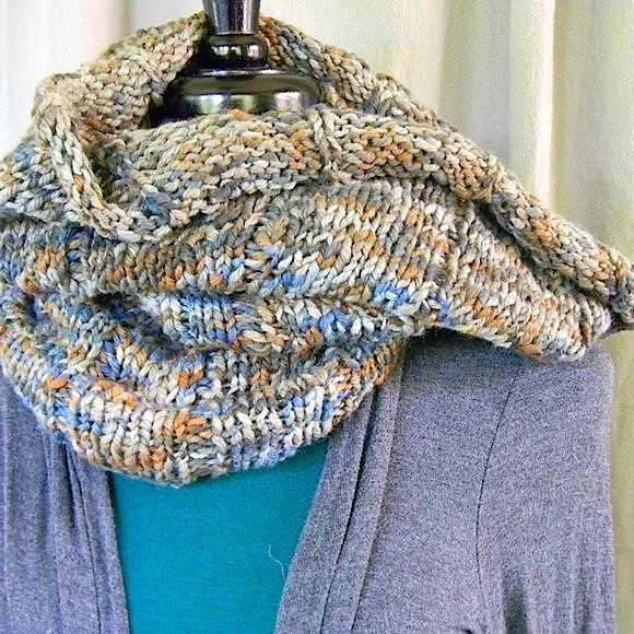 Handknit Variegated Neutral Grey Slip Stitch Infinity Reversible Unisex Cowl - Picture 2 of 6